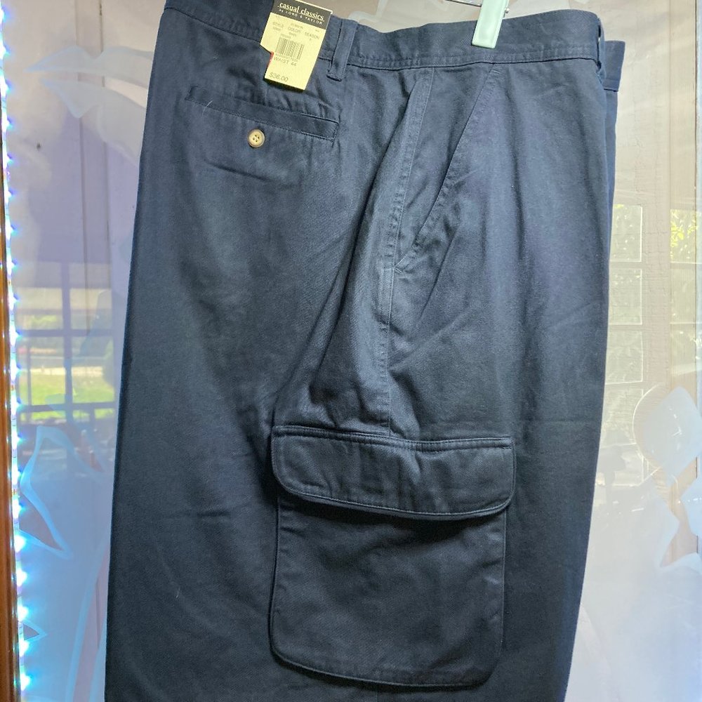New With Tags Lord & Taylor Casual Classics Navy Blue Cargo Shorts 44W